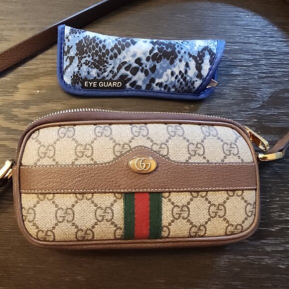 Gucci crossbody mini w dust bag and box - Picture 9 of 14